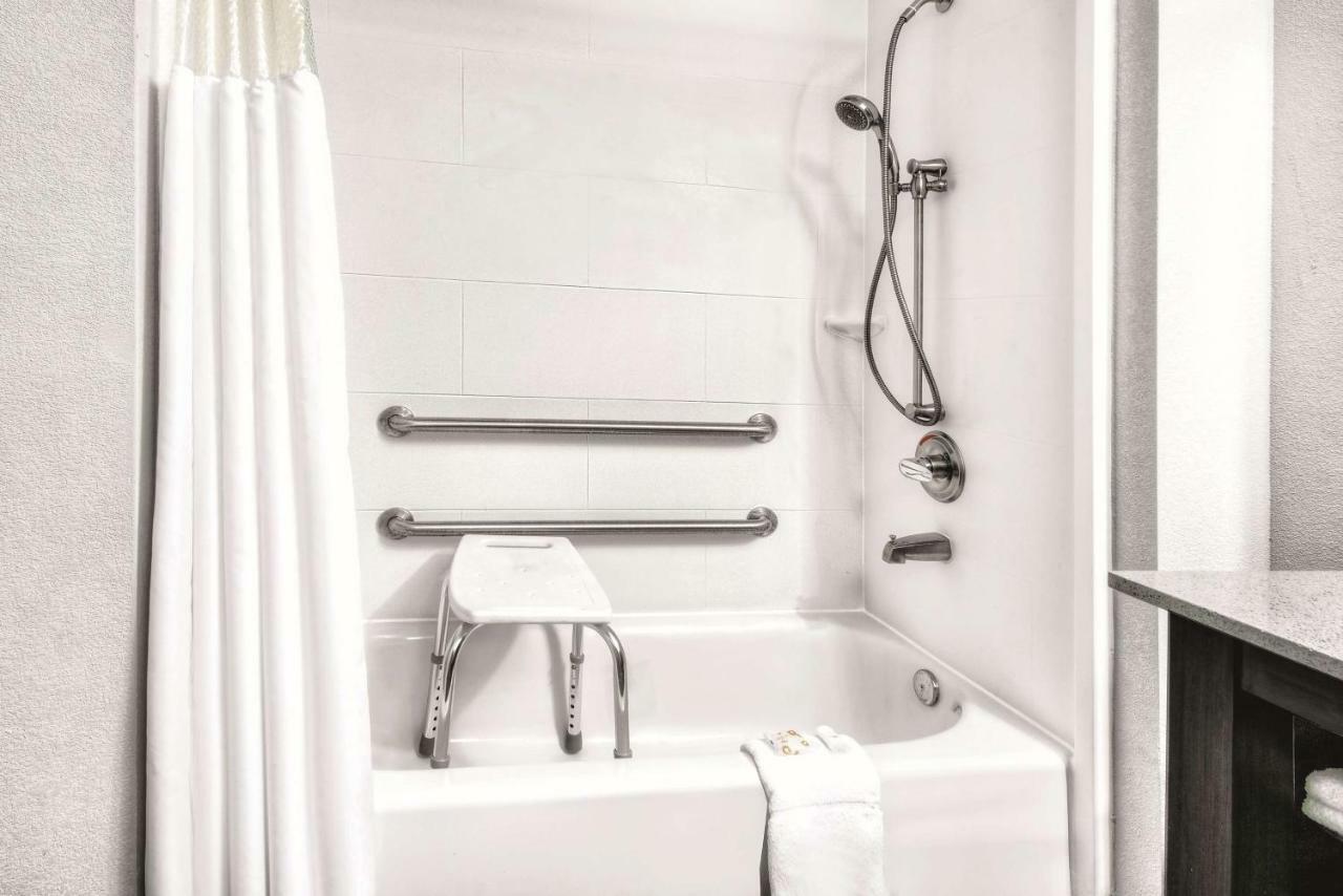 La Quinta By Wyndham - South 3* Victoria